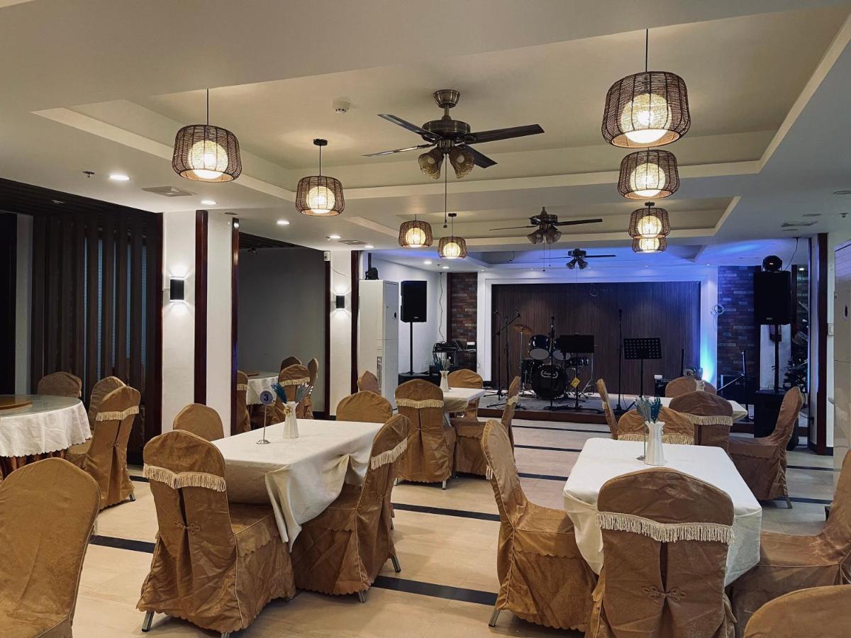 Erus Suites Hotel Boracay Manoc-Manoc Buitenkant foto