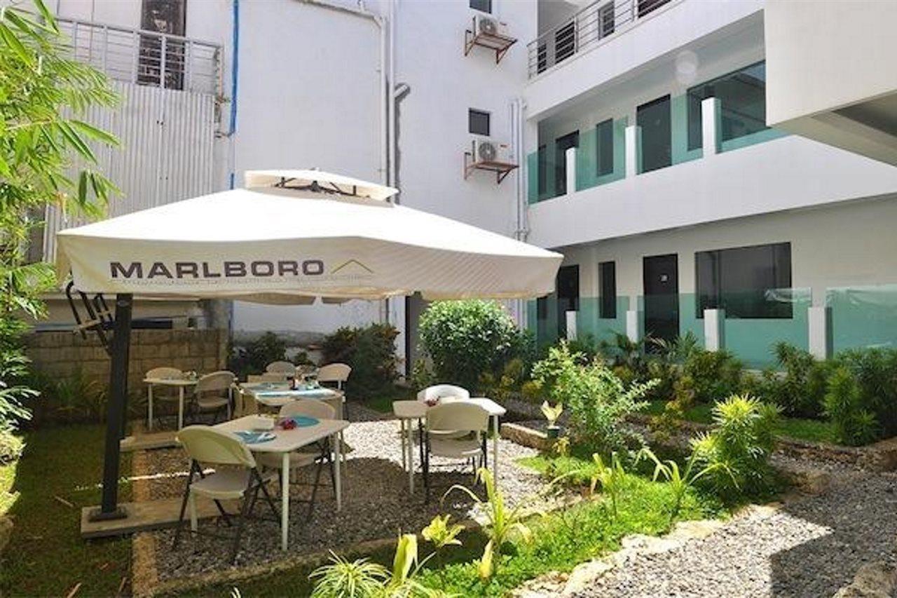 Erus Suites Hotel Boracay Manoc-Manoc Buitenkant foto