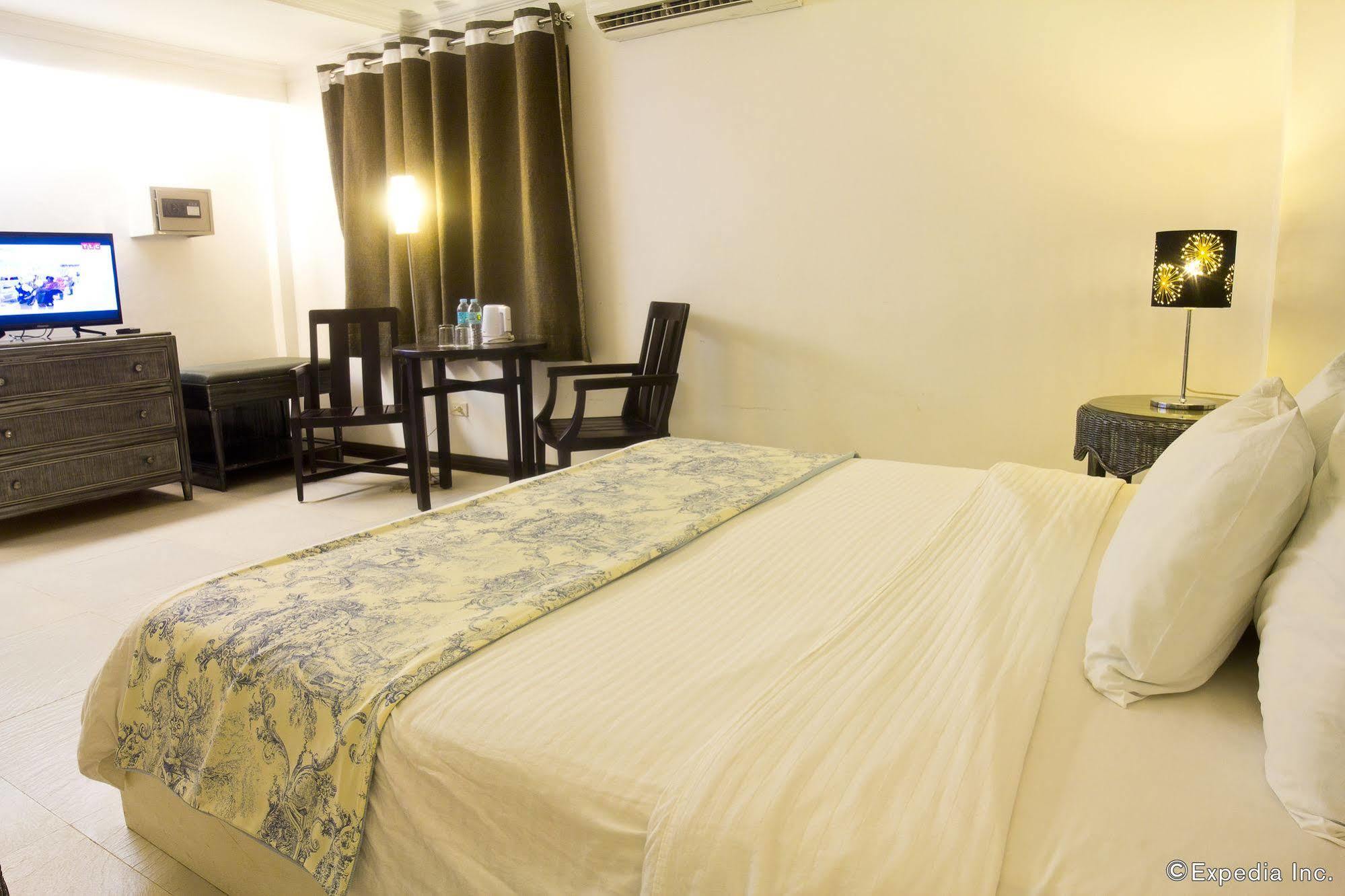 Erus Suites Hotel Boracay Manoc-Manoc Buitenkant foto