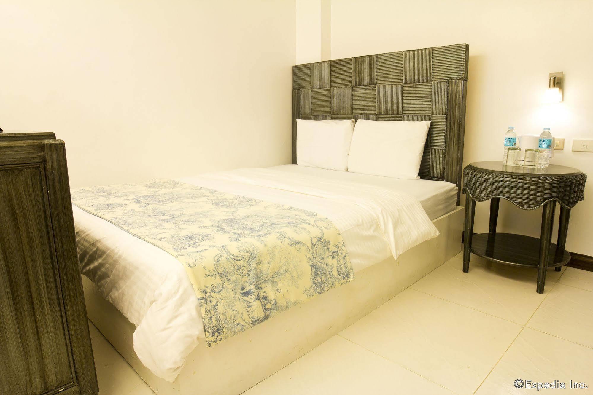 Erus Suites Hotel Boracay Manoc-Manoc Buitenkant foto